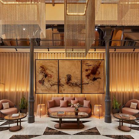 Nh Collection Madrid Palacio De Tepa Exteriör bild The lobby of the hotel