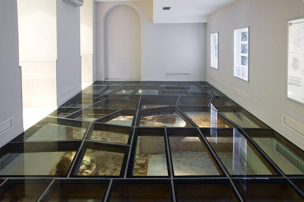 Nh Collection Madrid Palacio De Tepa Exteriör bild The floor of the crypt