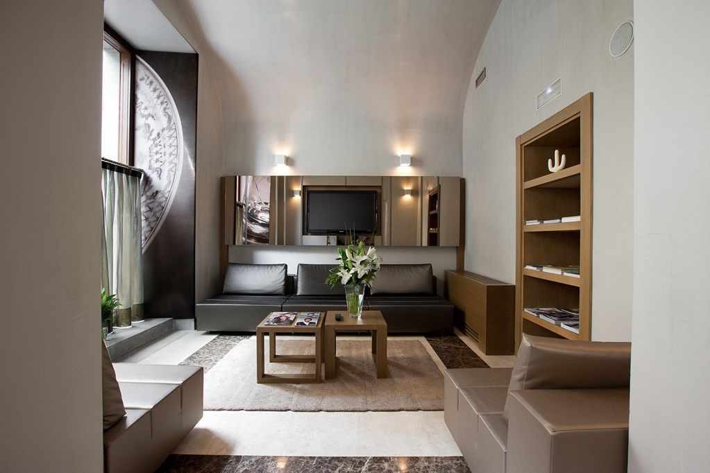 Nh Collection Madrid Palacio De Tepa Exteriör bild The interior of the house